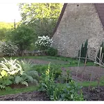 A L'ombre Du Tilleul Bed and breakfast