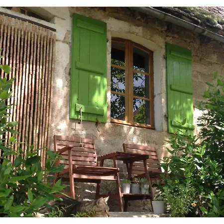 A L'ombre Du Tilleul 3*