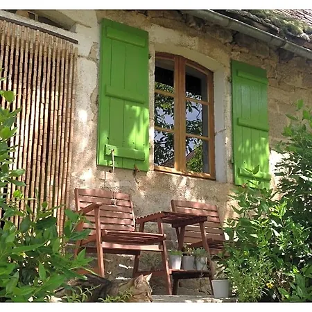 A L'ombre Du Tilleul Comiac
