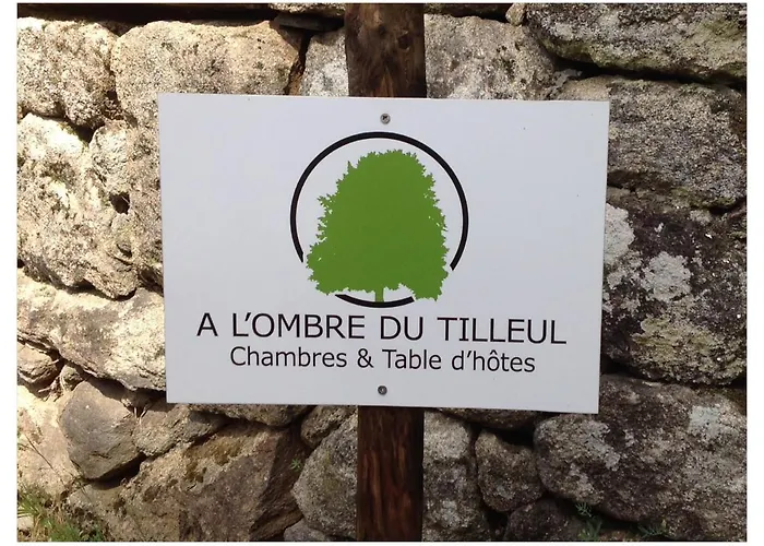 A L'ombre Du Tilleul 3*